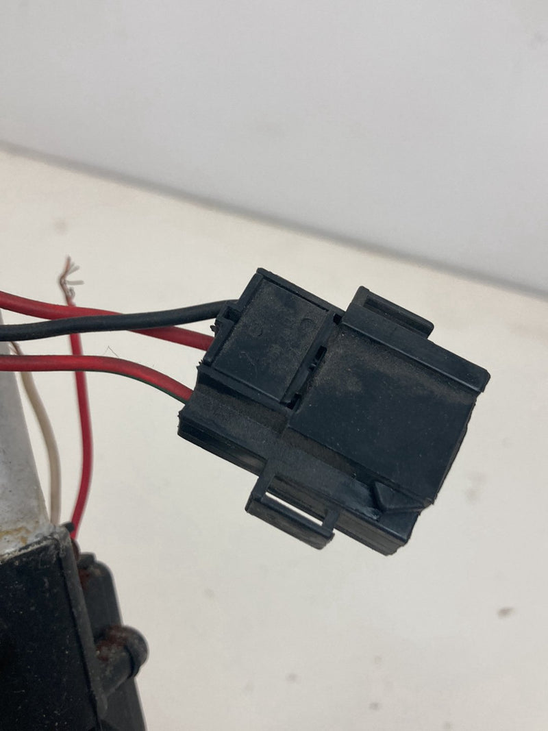 1992 Volvo 940 944 - Antenna PN: 3533343-1