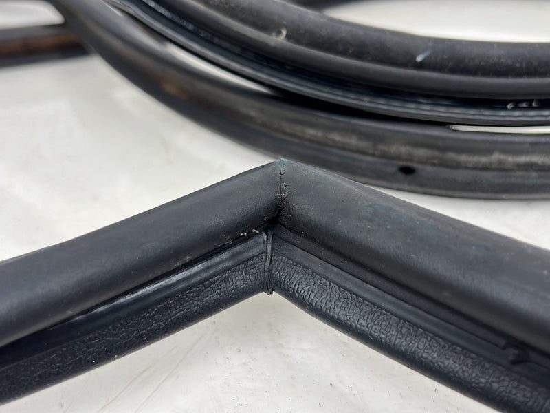 1990-1992 Volvo 740 745 940 Wagon Door Seal Gasket Weatherstripping Set OEM #5887EM
