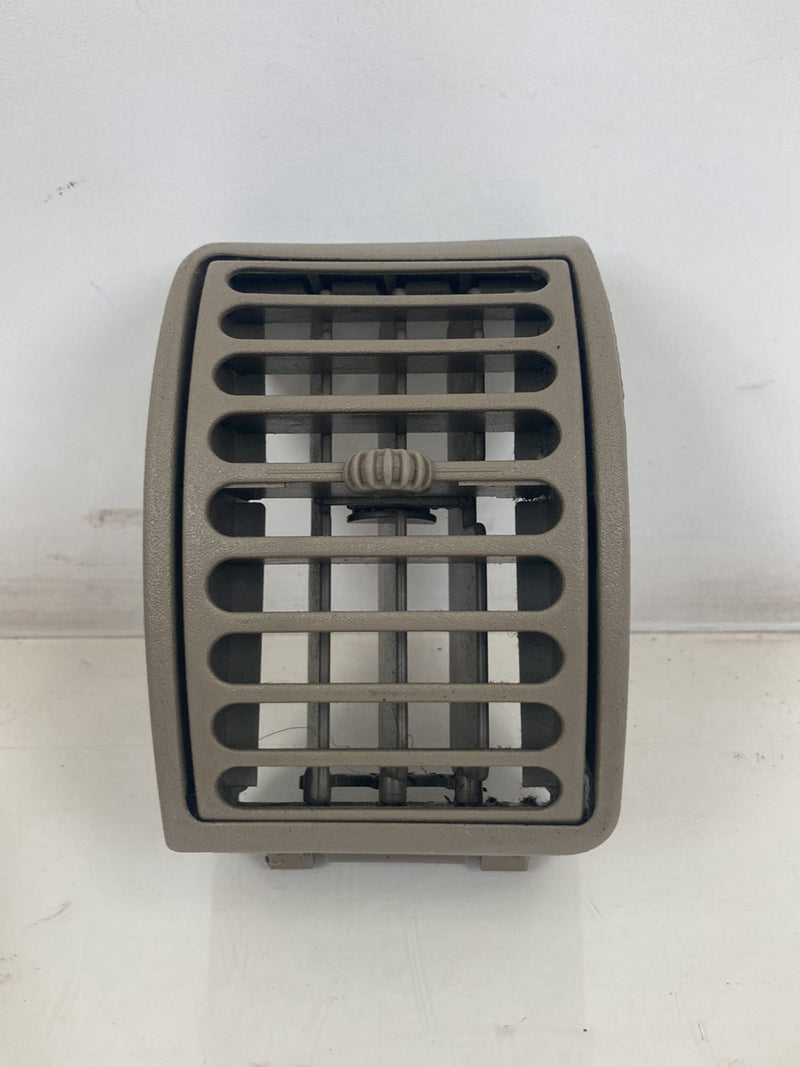 1995-1998 Chevrolet Silverado 2500 GMT400 Dash Air Vent 15959801 OEM