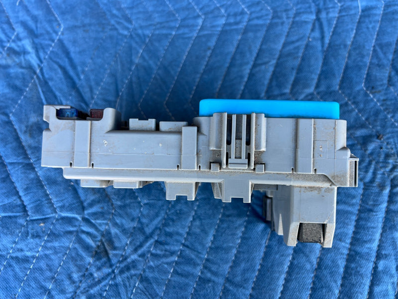 1998-2002 Honda OEM Fuse Box Cabin Side  S84-A01 00288 98079 PP-TD20 #1999CN