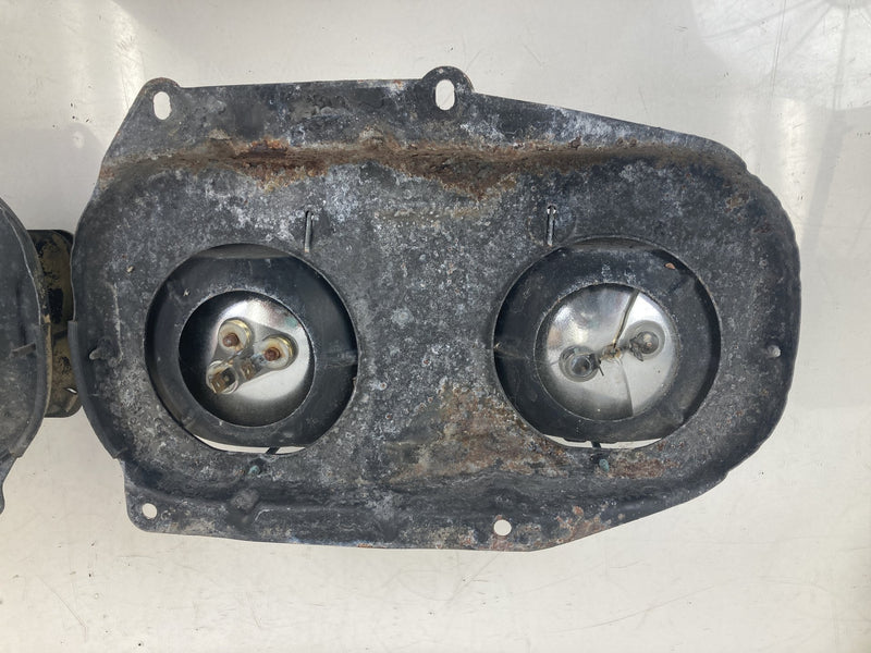1981-1985 Volvo 240 245 Headlamp Set Grille Front Assembly OEM