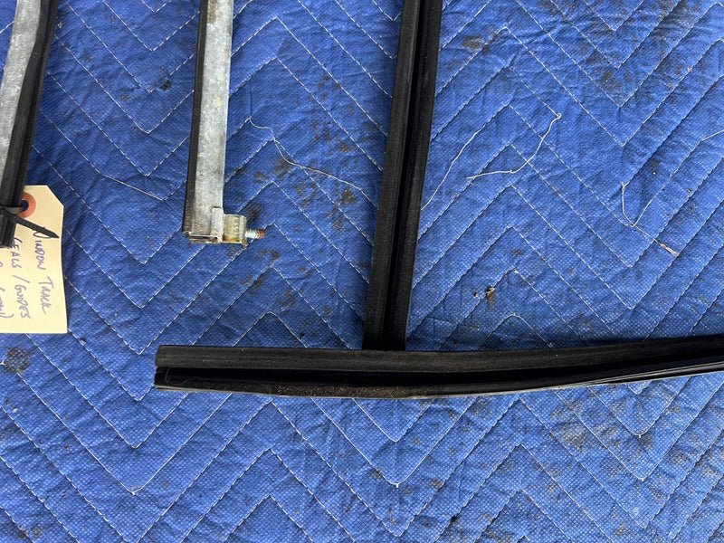 1989-1995 Volvo 740 940 Sedan Front Rear RH LH Window Track Guide Set OE #3860EM