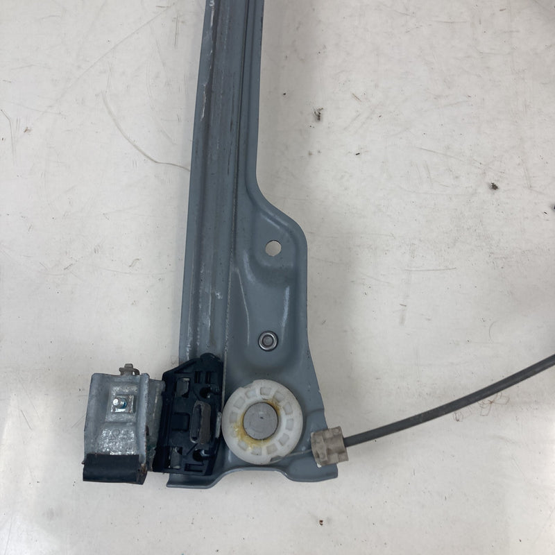 2014-2020 Chevrolet Silverado Front Left Window Regulator 0130822882 OEM #5583M