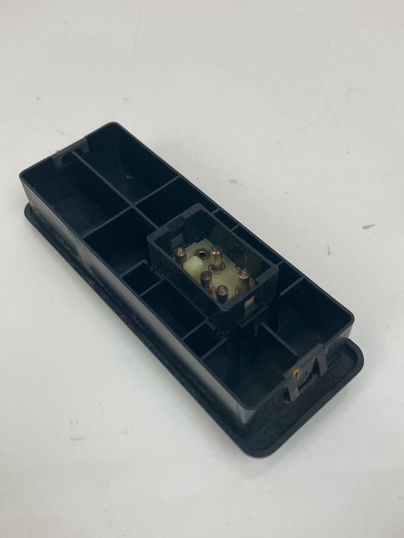 1992 Volvo 940 944 - Window Switch PN: 1362360 03838652