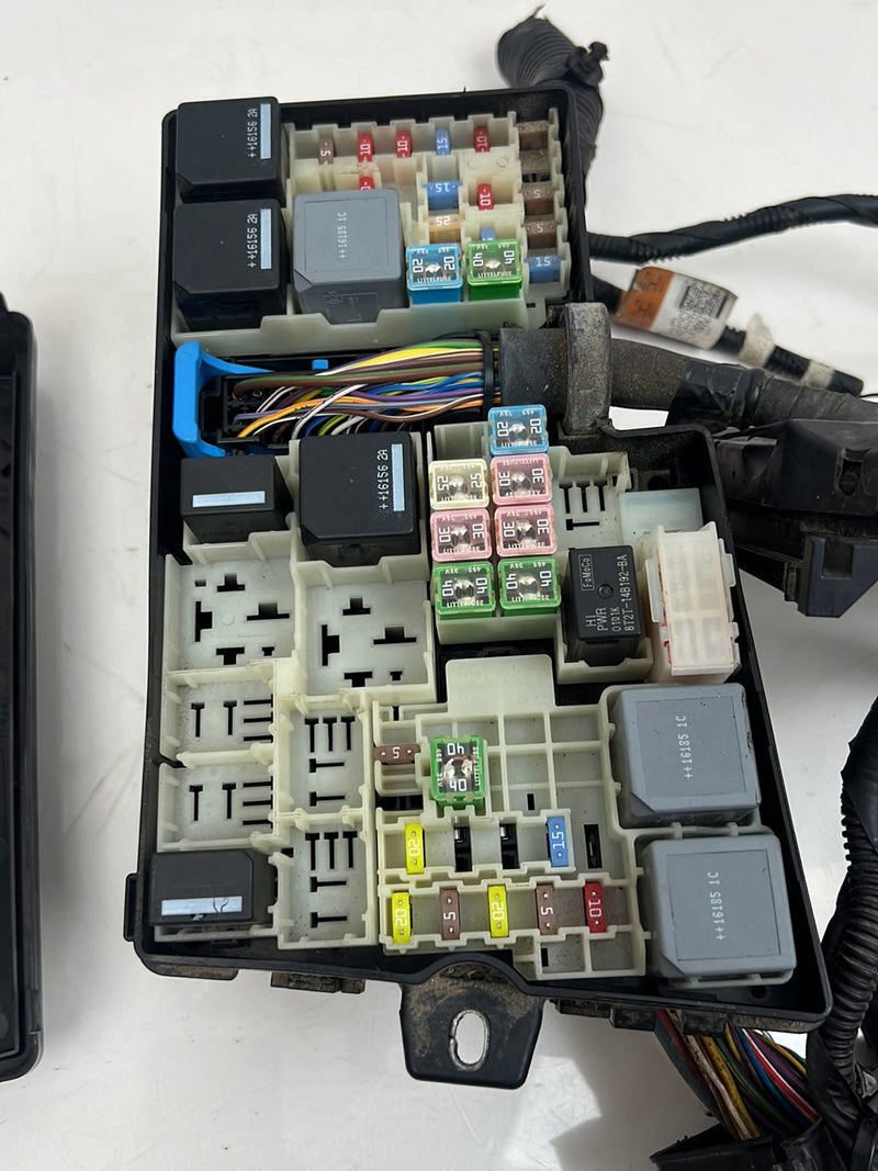2017-2019 Ford Escape Engine Fuse Box AV6T-14A607-BC AV6T-14A067-AD OEM #5464EM