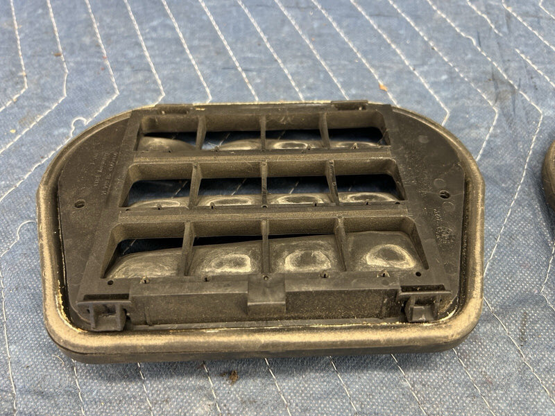 1998-2000 Volvo V70R V70 Cabin Pressure Relief Air Vents L & R OEM #4094E