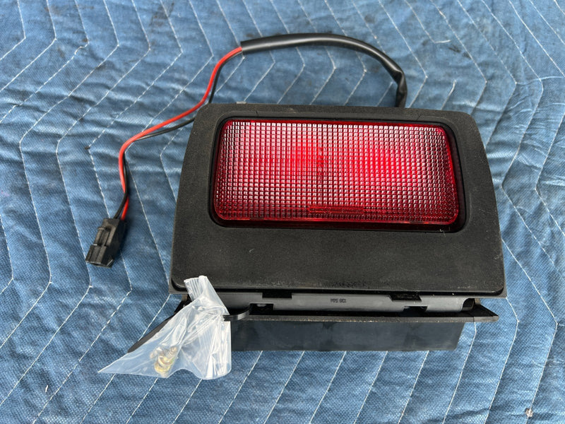 1989-1995 Volvo 740 940 Sedan Rear 3rd Third Brake Light Assembly OEM #3655EM