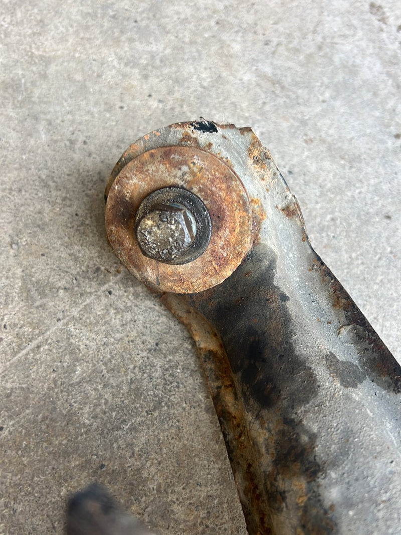 1983-1985 Porsche 944 Rear Trailing Arm Wheel Hub Knuckle Assembly OEM #1852EM