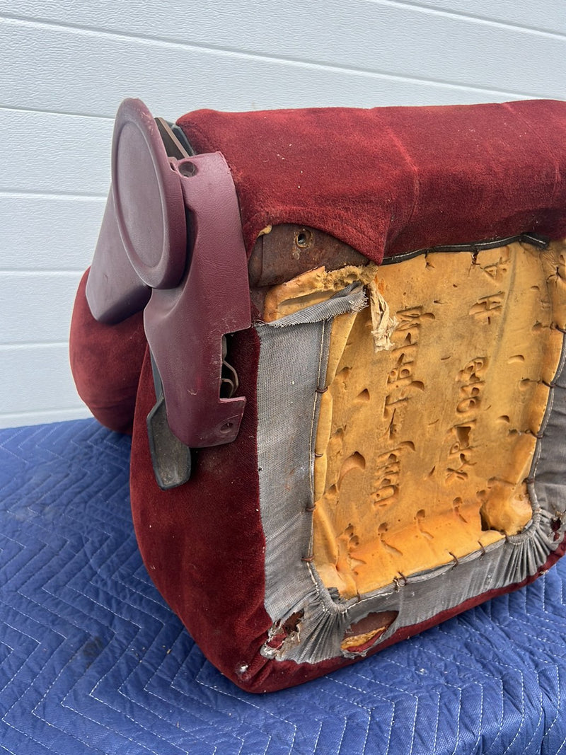 Chevrolet Silverado - Front Seat