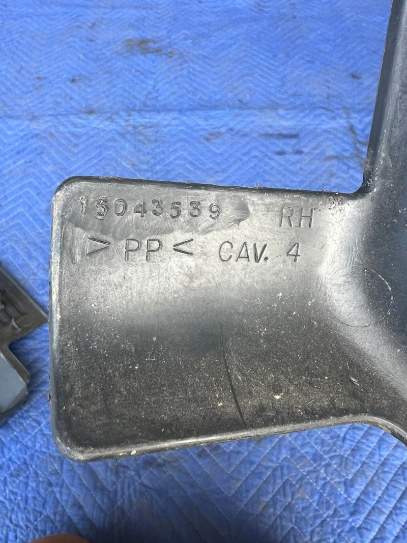 1999-2002 Chevy Silverado GM 1500 2500 RH & LH Sill Plate Entry Trim OEM #1830CN