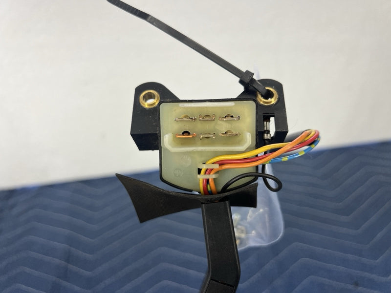 1992-1995 Volvo 940 740 Wiper Stalk Switch Arm OEM 1347929 #7LB