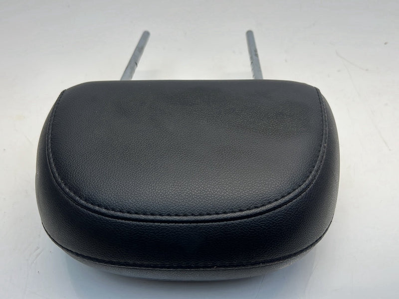 2012 Chevrolet Captiva Sport - Headrest