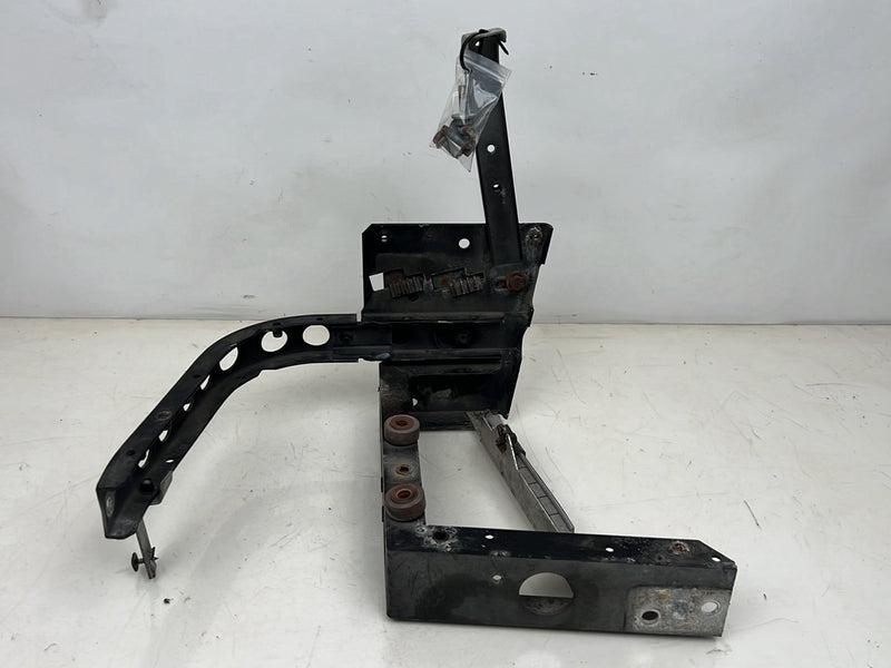 1996-2003 Audi S8 D2 A8 Front Passenger Right Bumper Corner Bracket OEM #6494EM