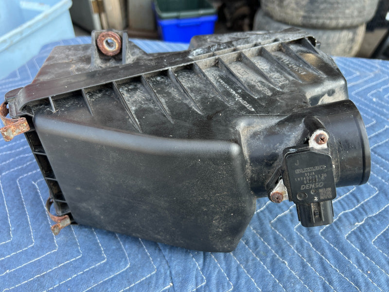 2010-2013 Suzuki SX4 Hatchback Air Intake Filter Housing Box 541-A02 OEM #1332CN