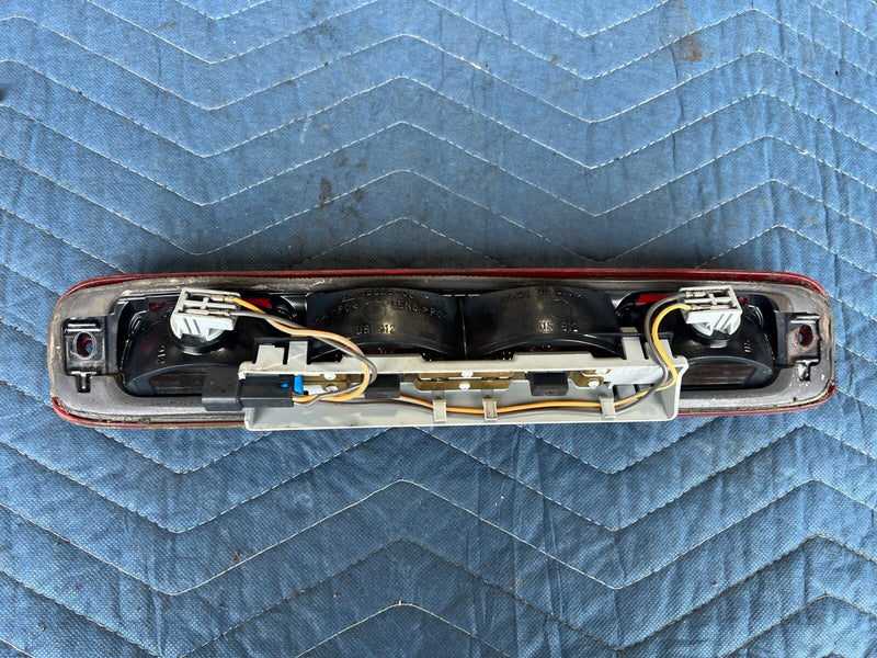 1999-2007 Chevy Silverado Rear Center Third Tail Brake Light Assembly OEM#1560CN