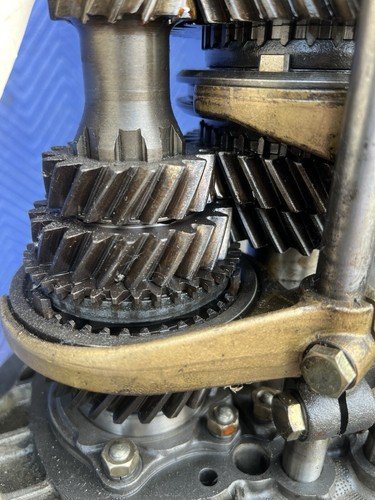 1972 Porsche 915 Transmission 5 Speed 915/02 7327434 6 Cylinder Cars OEM #3614E