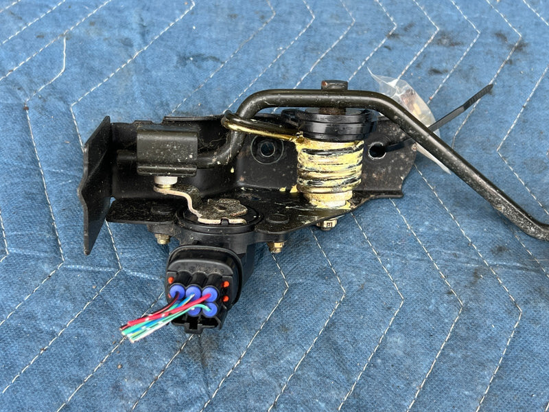 2002-2006  Toyota Camry Lexus ES300 Solara Gas Pedal Assembly OEM #106DU