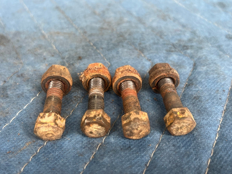 1985-1988 Suzuki Samurai SJ413 Rear Differential Driveshaft Bolts 09100-08270