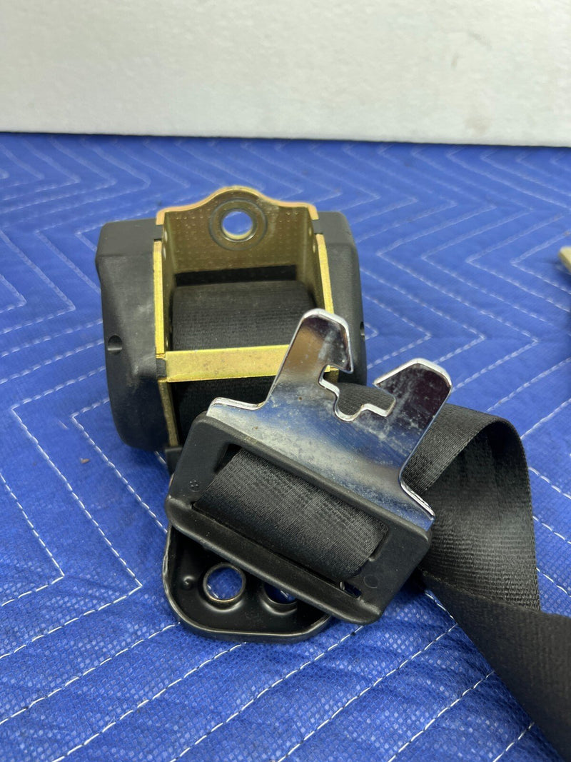 1984-1989 Volvo 740 760 Sedan Left LH Rear Seat Belt Assembly 1310090 OEM#1538EM
