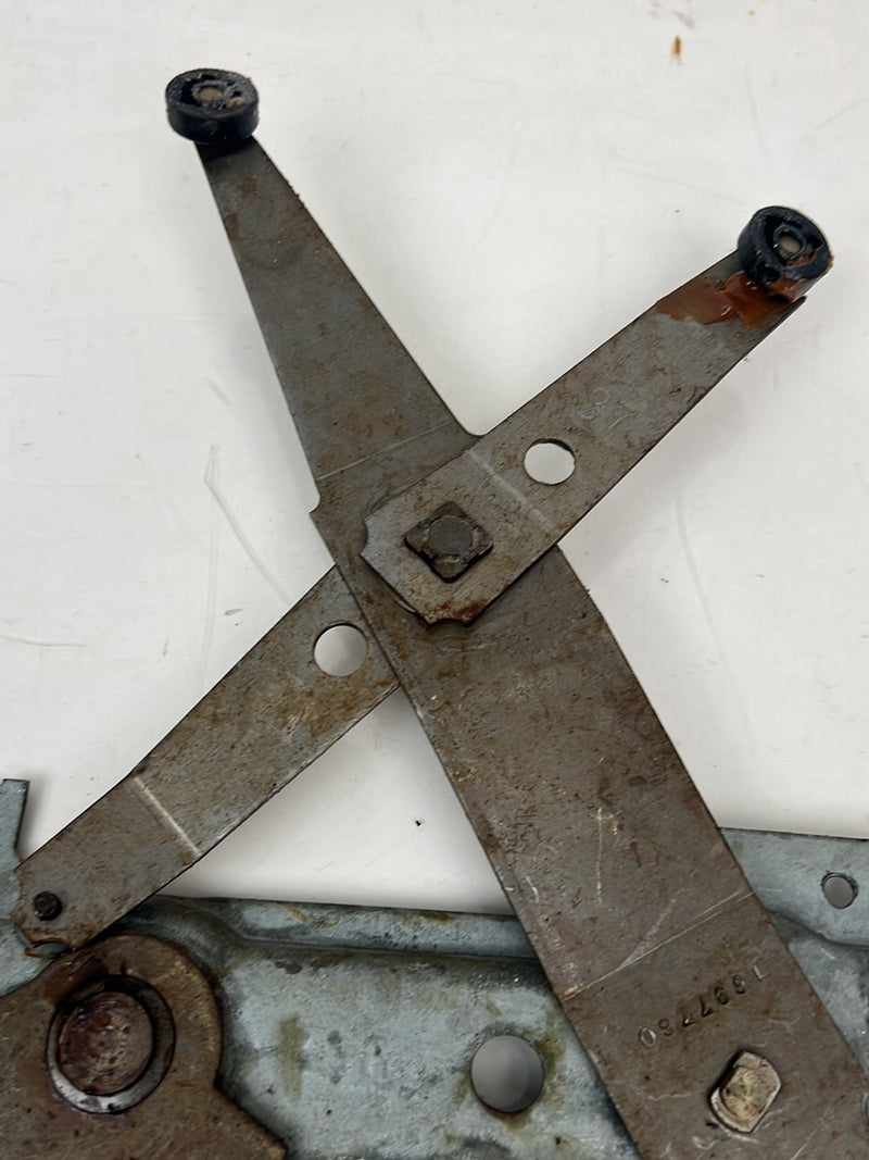 1976-1979 Cadillac Seville Rear Passenger RH Window Regulator + Motor OEM #5602EM