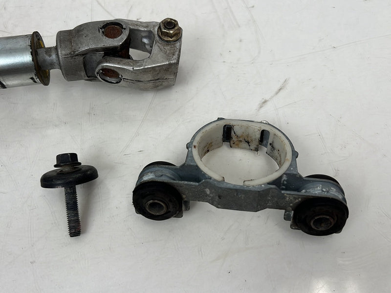 1993-1997 Volvo 850 Steering Column Intermediate I Shaft 3516651 OEM