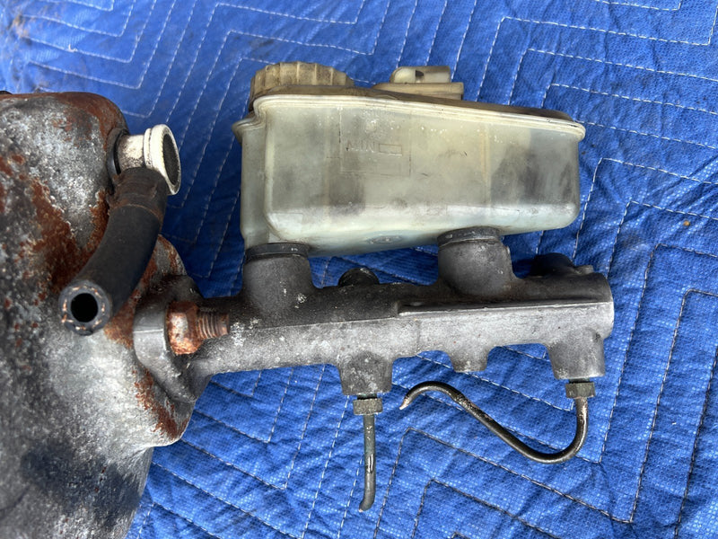 1992-1995 Volvo 940 740 Brake Booster & Master Cylinder Assembly OEM #3259EM