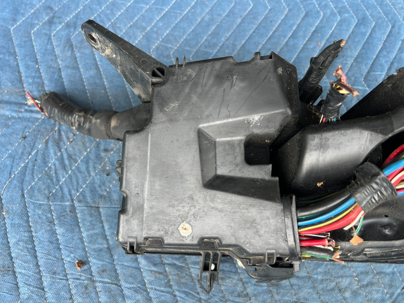 2002-2006 Toyota Camry Engine Fuse Relay Junction Module Box Assembly OEM #128DU