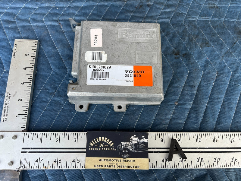 1989-1995 Volvo 740 940 Sedan Ignition Control Module Unit 3531649 OEM #3724EM
