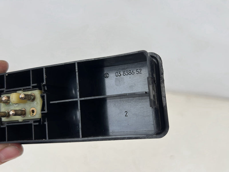 1990-1992 Volvo 740 745 940 Front Passenger Right Door Window Switch OEM #5858EM