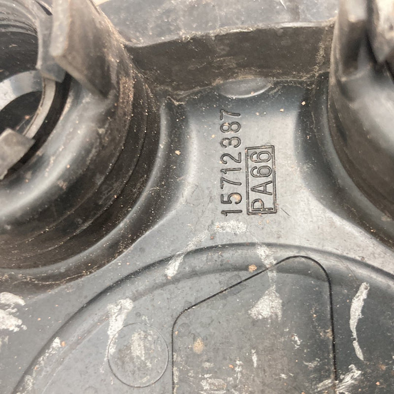 1996 Chevrolet Silverado GMT800 - Hub Cap PN: 1572387