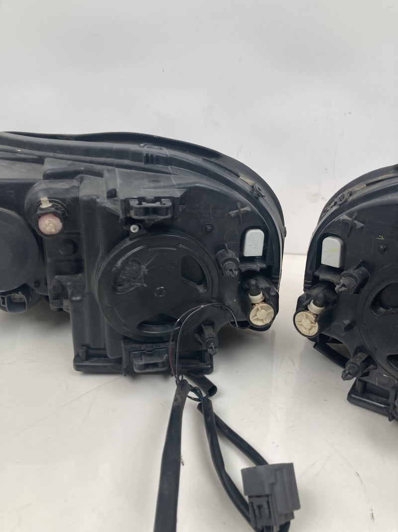 2005 Volvo XC90 I 275 Headlight Set Assembly Pair LH RH 00070336 00029606 #4840M
