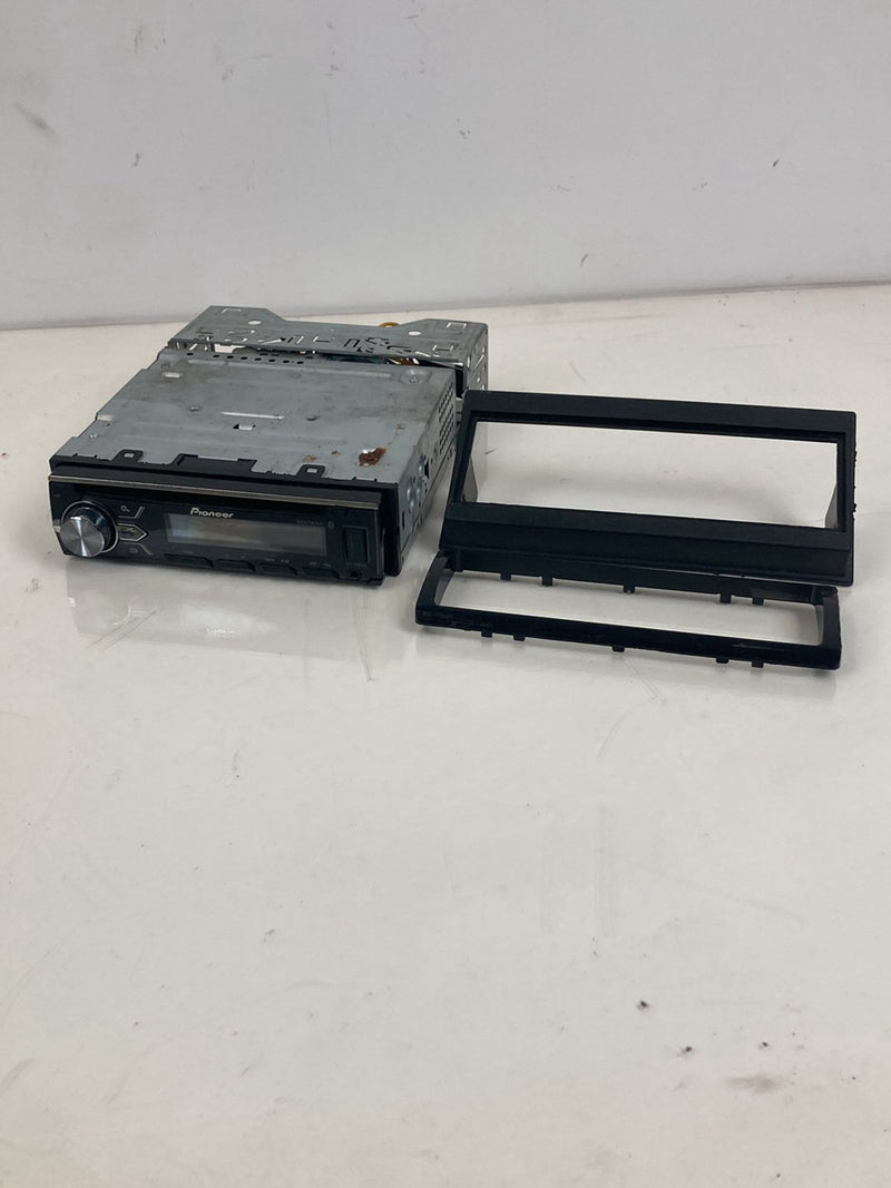 1992 Volvo 940 944 - Radio PN: DEH-X4900BT