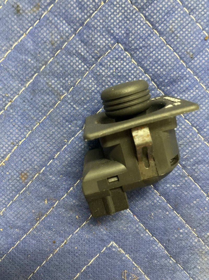 1998-2005 Land Rover Freelander Power Mirror Switch Button Control OEM #2977M