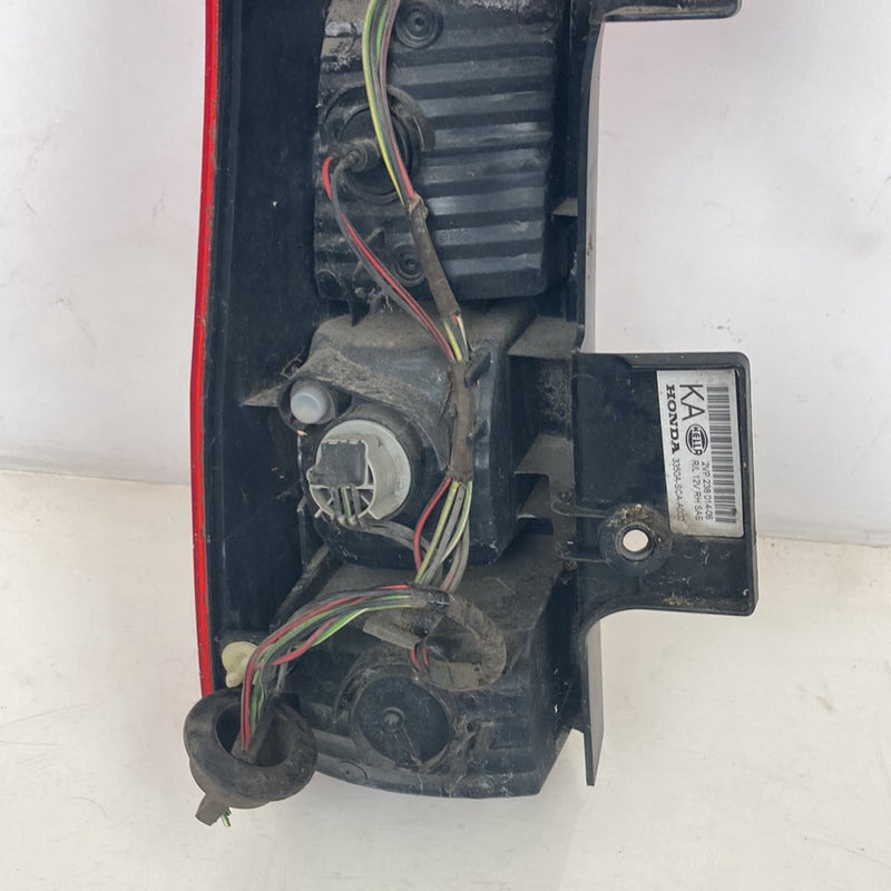 2002-2004 Honda CR-V RD2 Tail Light Right 3350A-SCA-A000 OEM #5099M