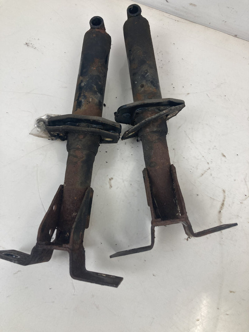 1981-1985 Volvo 240 245 Bumper Shocks Rear LH RH 1312373 1312374 OEM