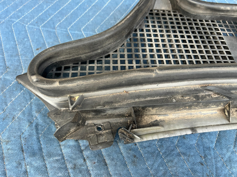 1998-2003 Mercedes W210 E320 Windshield Wiper Cowl Cover Trim Screen OEM #4663EM