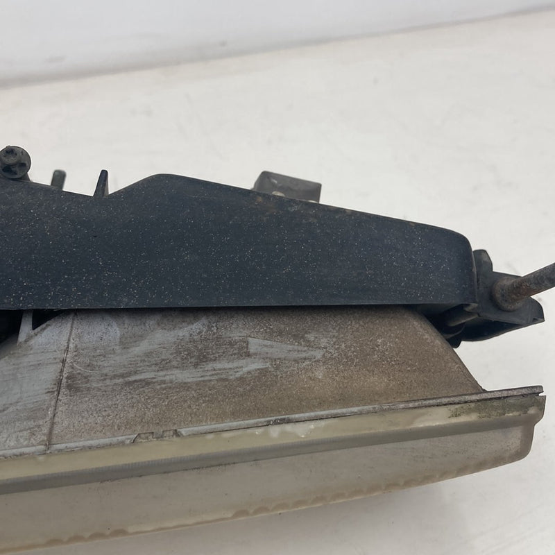 1995-1998 Chevrolet Silverado 2500 GMT400 Headlight Left 15034929 OEM