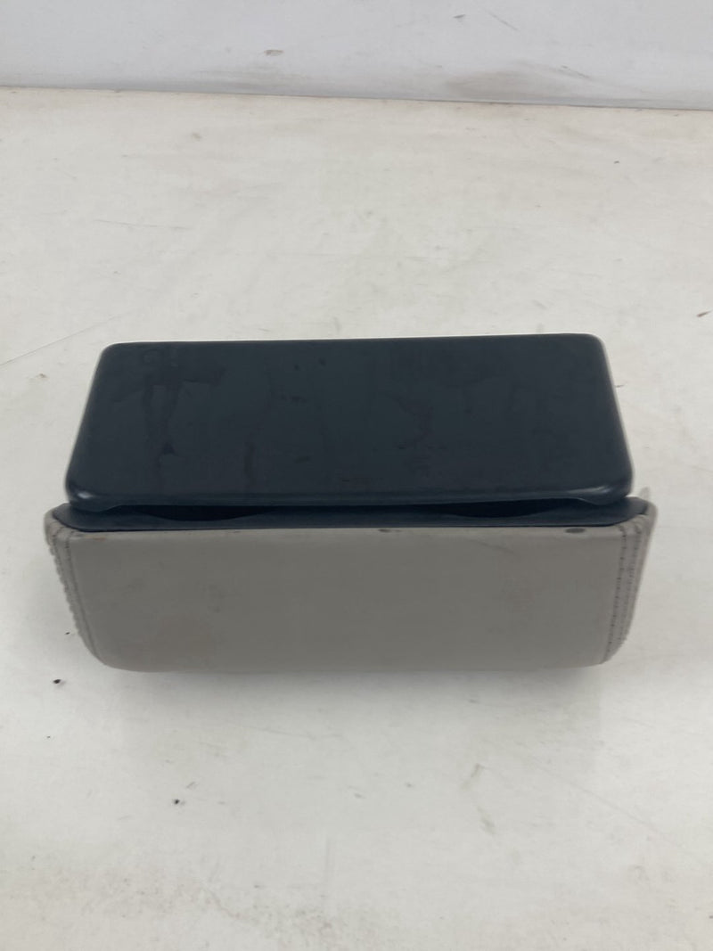 2002-2005 Lincoln Town Car Signature Dash Cup Holder OEM #5147M