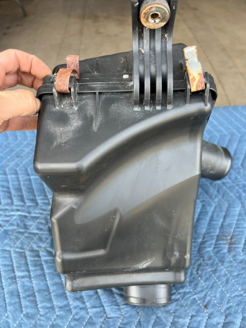 1998-2002 Honda Accord Engine Air Filter Intake Housing Box Assembly #1959CN