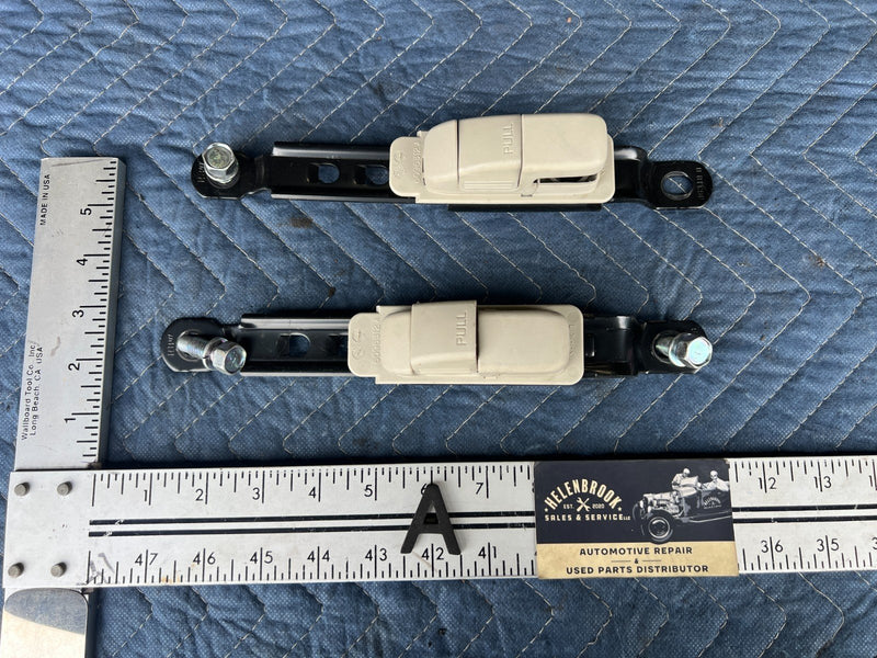 2008-2010 Nissan Rogue LH & RH Seat Belt Adjuster Set Pair 6096312 OEM #6498EM