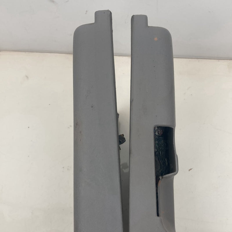 1996 Chevrolet Silverado GMT800 - Kick Panel PN: 15952918 15952919