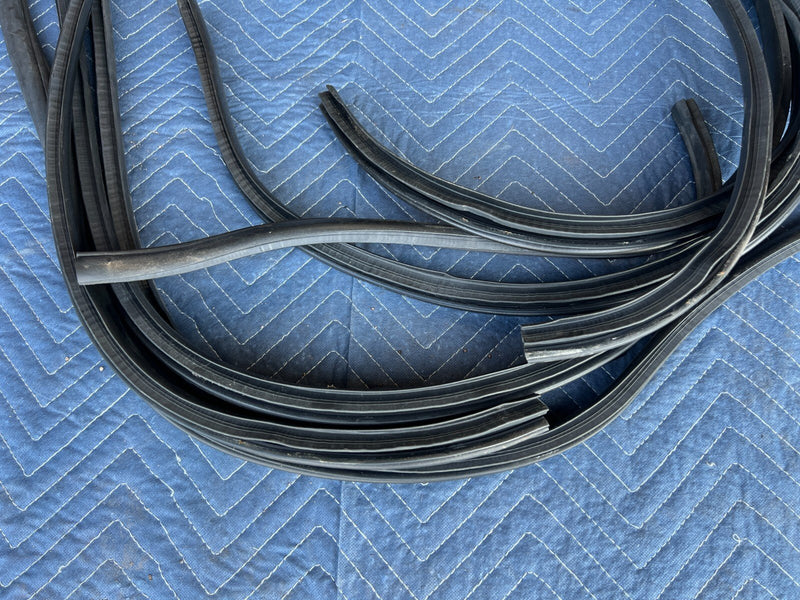 2010-2013 Hatchback Suzuki SX4 Set of 4 Door Seal Gaskets Weatherstrip #1347CN