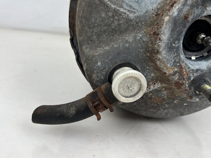 1990-1992 Volvo 740 745 940 Brake Booster Master Cylinder Assembly OEM #5893EM