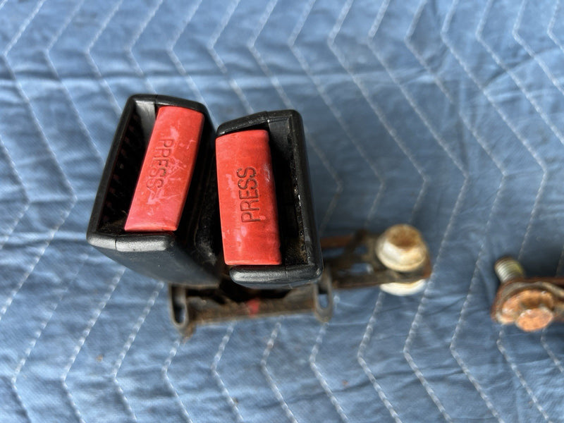 1993-1997 Volvo 850 850R Wagon Rear Seat Belt Buckle Set Of 3 Receiver OE #4475E