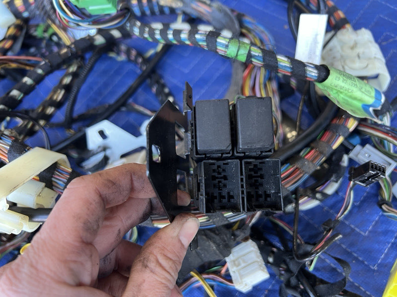 1998-2003 Jaguar XJR XJ8 X308 Chassis & Body Wiring Harness Fuse Panel #4661E