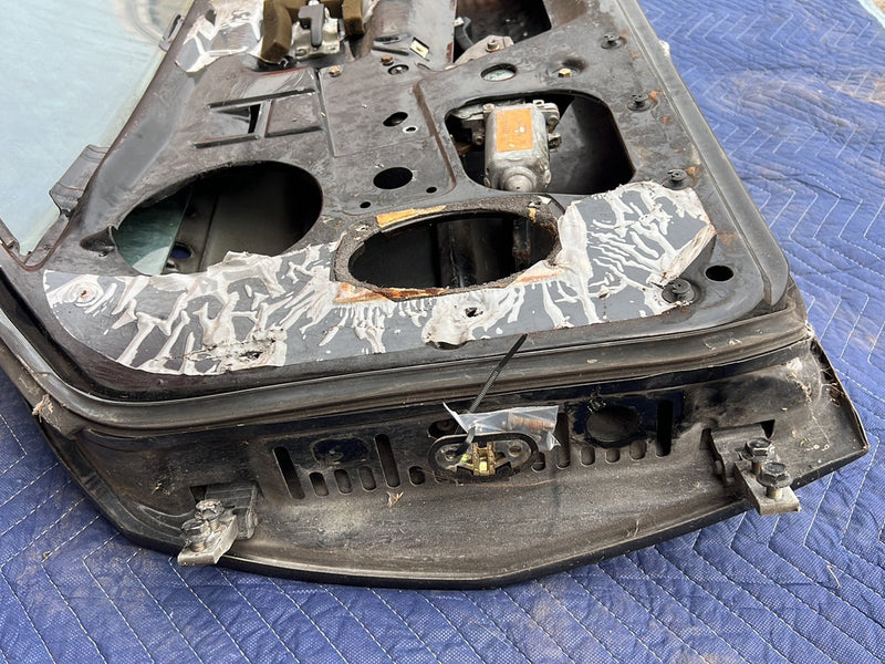 1983-1985 Porsche 944 Front Passenger Right Door Assembly Black OEM #5718EM