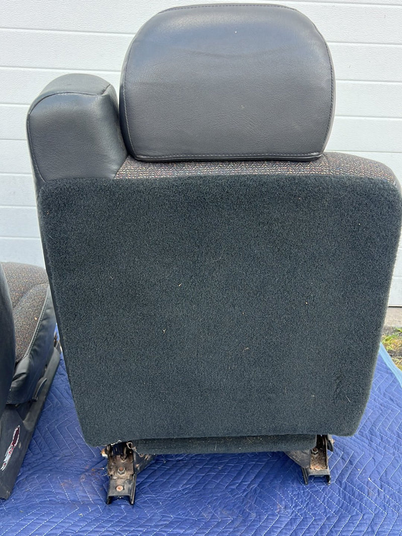 1995-1998 Chevrolet Silverado Tahoe GMC Seat Front Pair Gray Cloth OEM #5614EM