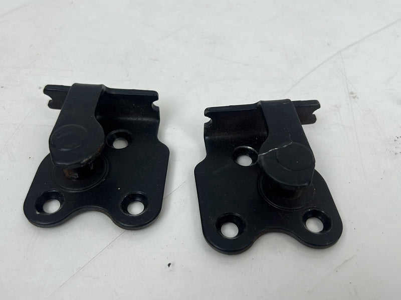 1990-1992 Volvo 740 745 940 Wagon Rear Seat Anchor & Latch Hardware OEM #5981EM