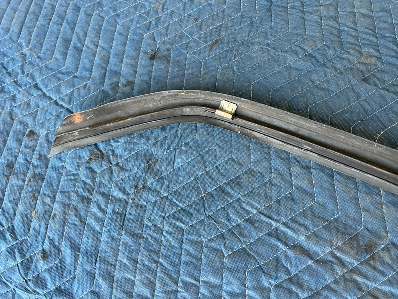 1986-1995 Mercedes 300D W124 Lower Rear Window Guard Gasket Seal OEM #2626EM