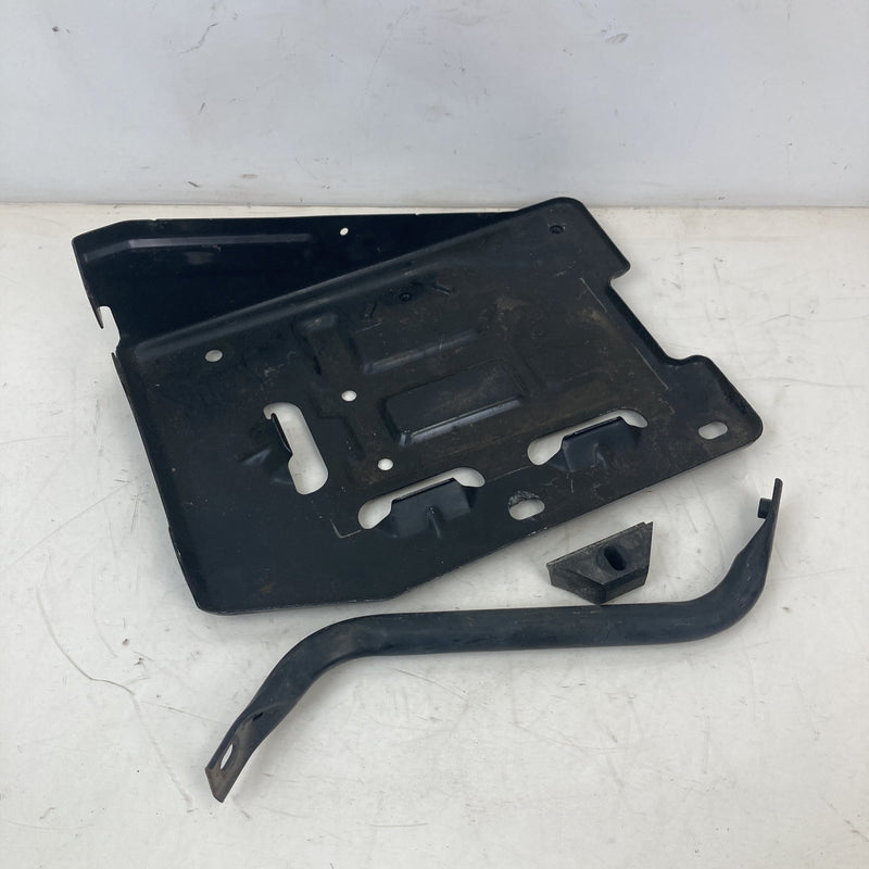 2007-14 Chevrolet Silverado GMC 1500 2500 3500 Battery Tray 15872637 OEM #5605M